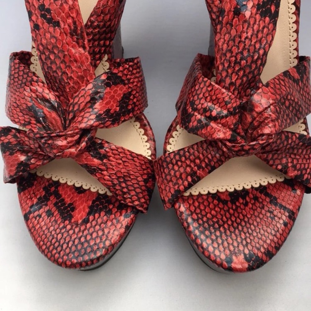 Madison By Shoe Dazzle Snakeskin Sandals - Picture 3 of 11